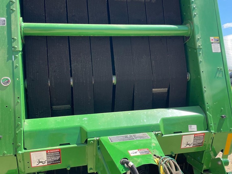 2021-john-deere-560m-image-25