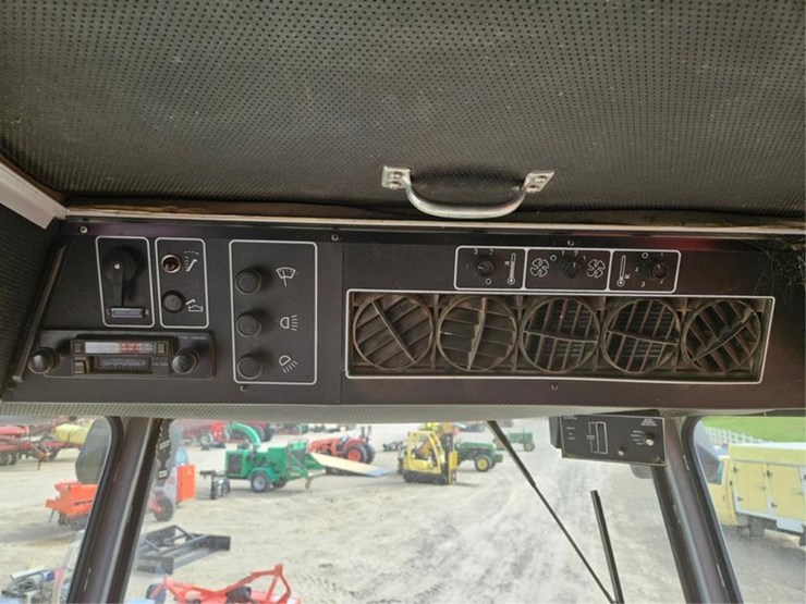 massey-ferguson-8570-image-58