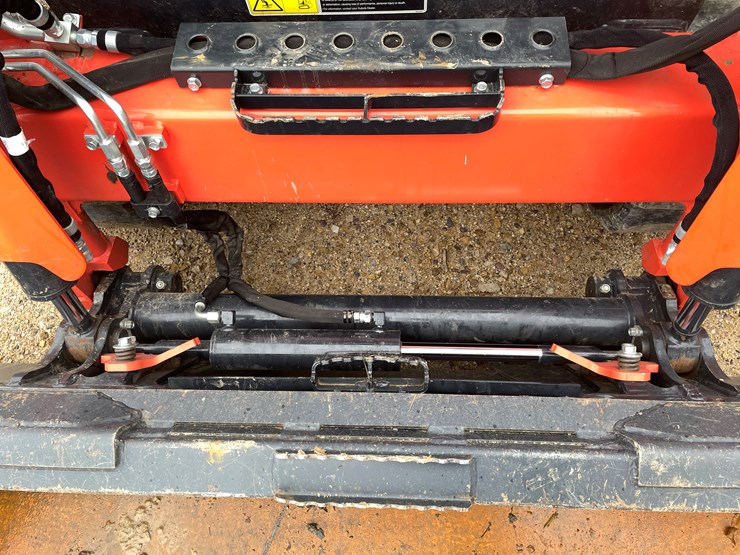kubota-svl65-2-image-12