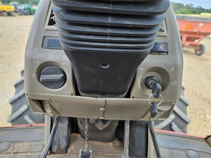 case-ih-mx285-image-30