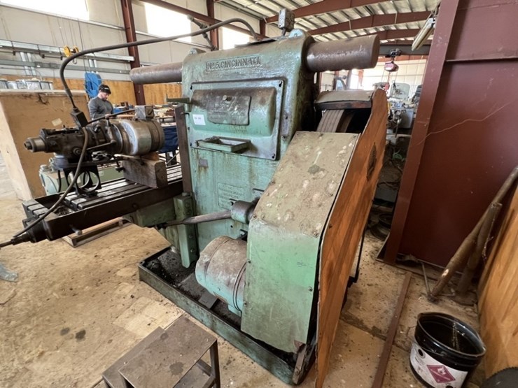 cincinnati-5-horizontal-milling-machine-image-3