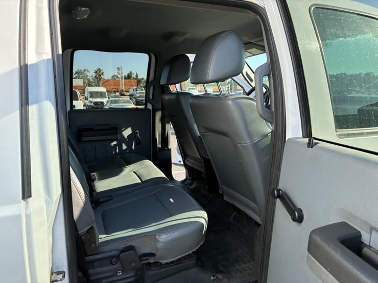 2012-ford-f550-image-10