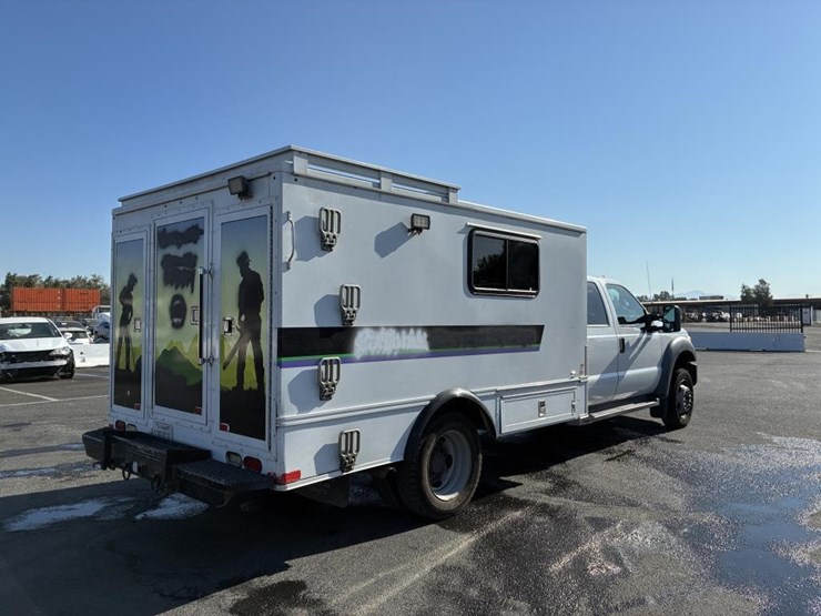 2012-ford-f550-image-3