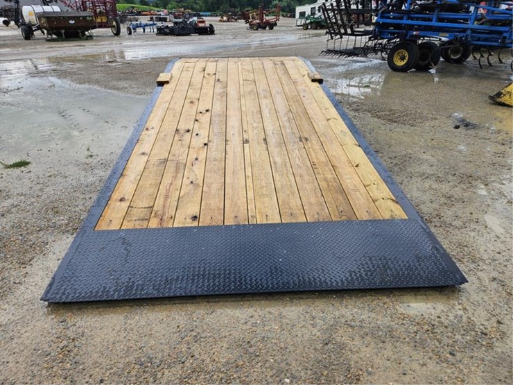 #403-•-x-star-20'-x-101"-loading-ramp-image-4
