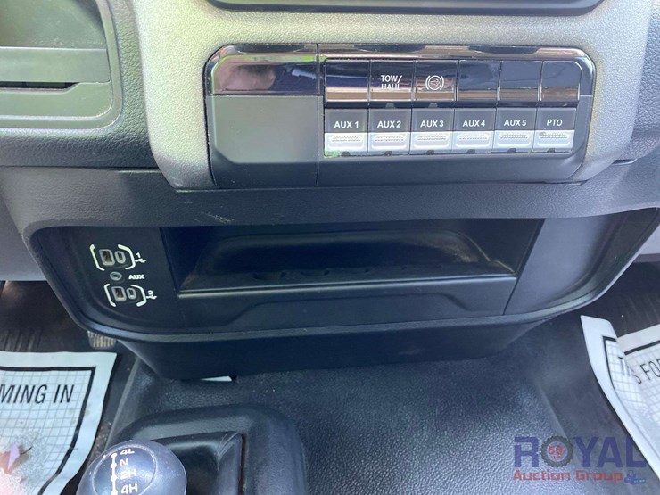 2019-dodge-ram-5500-image-39