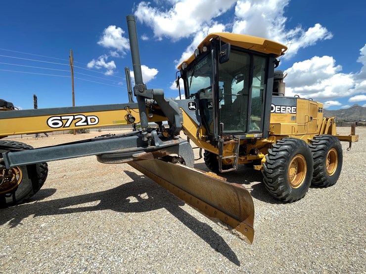 deere-672d-image-17