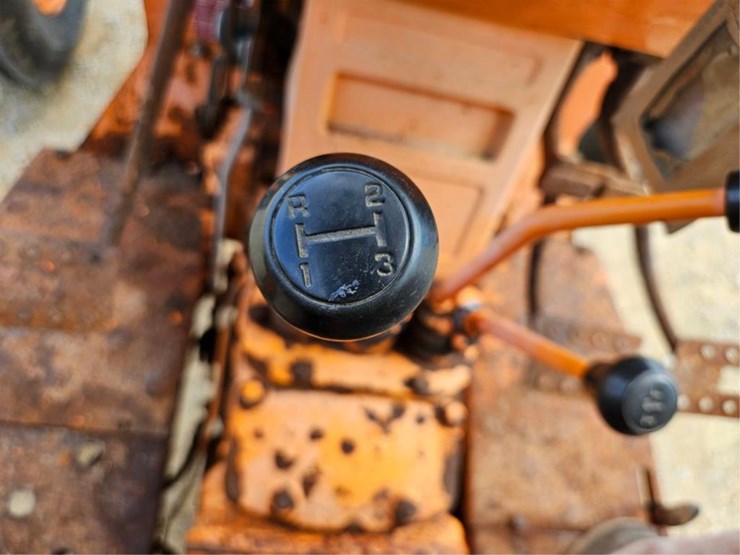 massey-ferguson-383-image-27