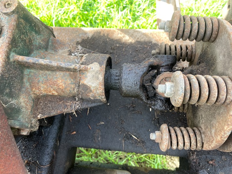#5478-•-new-idea-pto-driven-buzz-saw-image-25