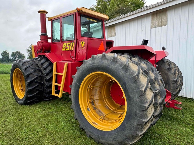 1976-versatile-850-image-24