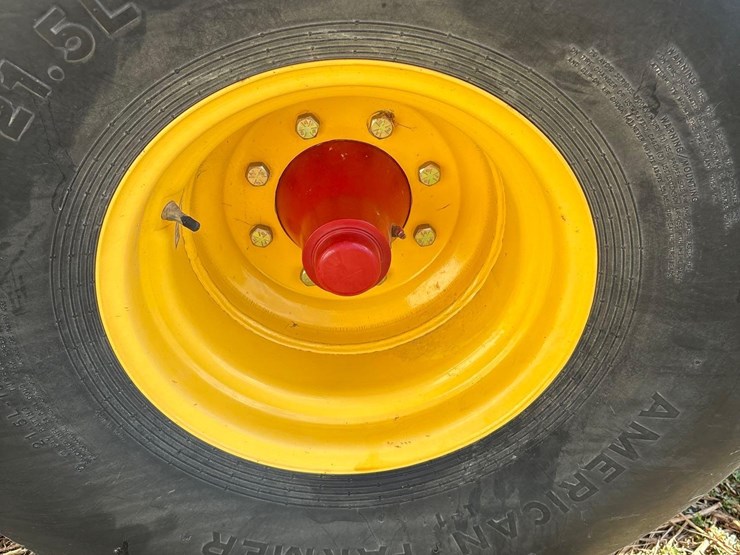 2015-new-holland-roll-belt-560-image-28