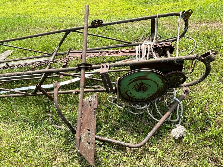 #5505-•-john-deere-61'-metal-bale-elevator-image-6
