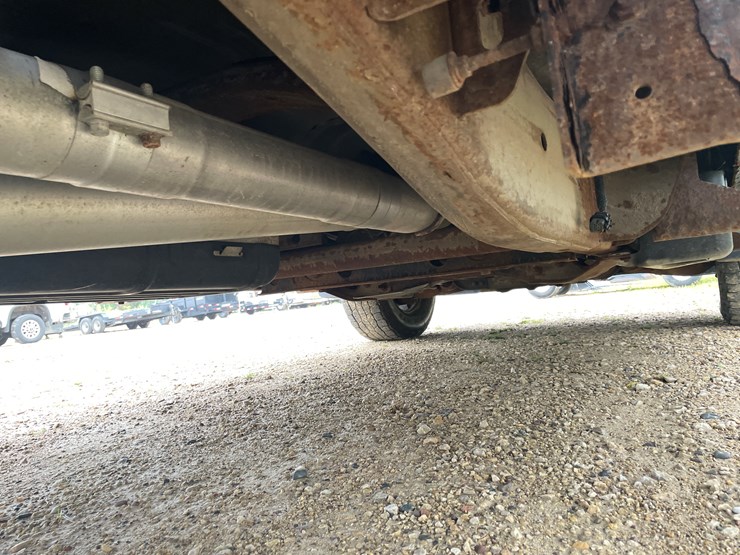 #112-•-2015-chevy-2500-diesel-4x4-pickup-(has-wi-title)-image-16