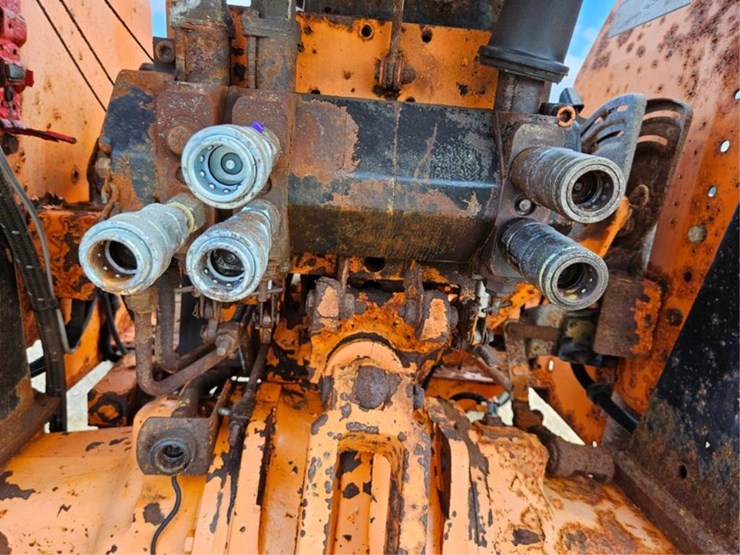 massey-ferguson-383-image-19