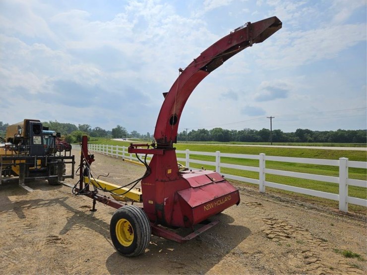 new-holland-770-image-3
