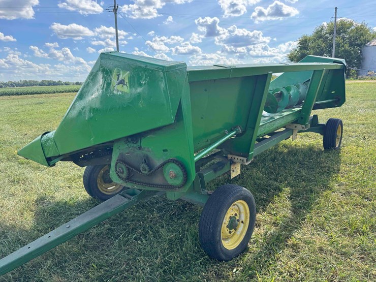 jd-6-row-corn-head-&-cart-image-3