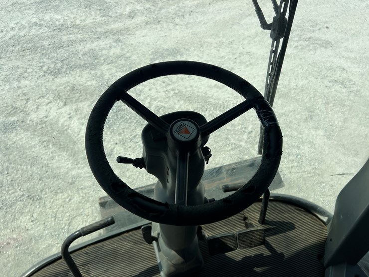 2005-gleaner-r75-image-9