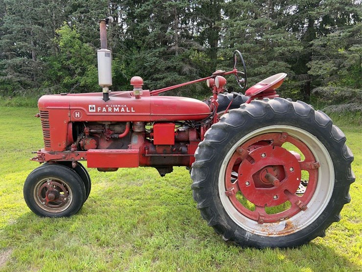 1947-farmall-h-image-2