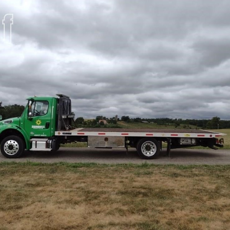 2019 18 FREIGHTLINER M2 106 ROLLBACK^TITLE^ 9506