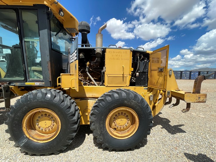 deere-672d-image-46