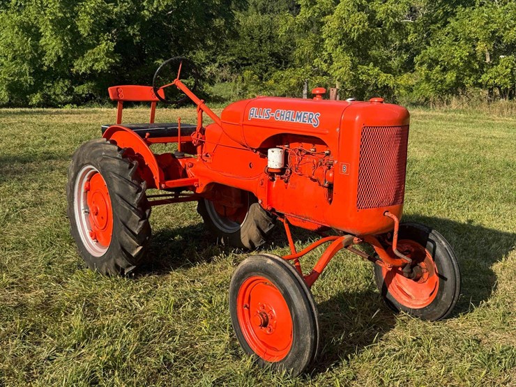 ac-“b”-tractor-image-3