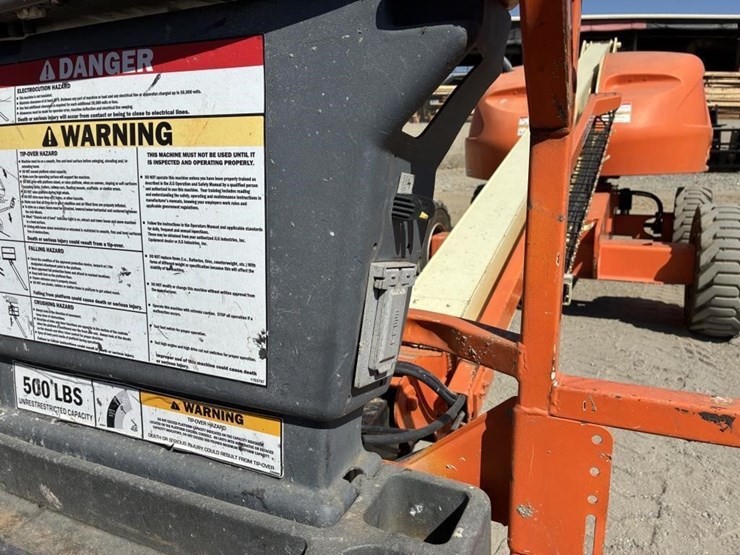 2012-jlg-400s-image-9