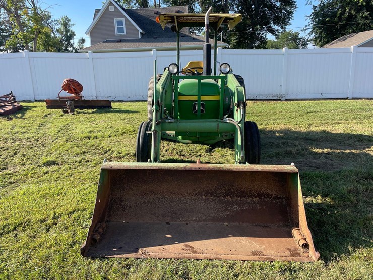 john-deere-2040-image-2