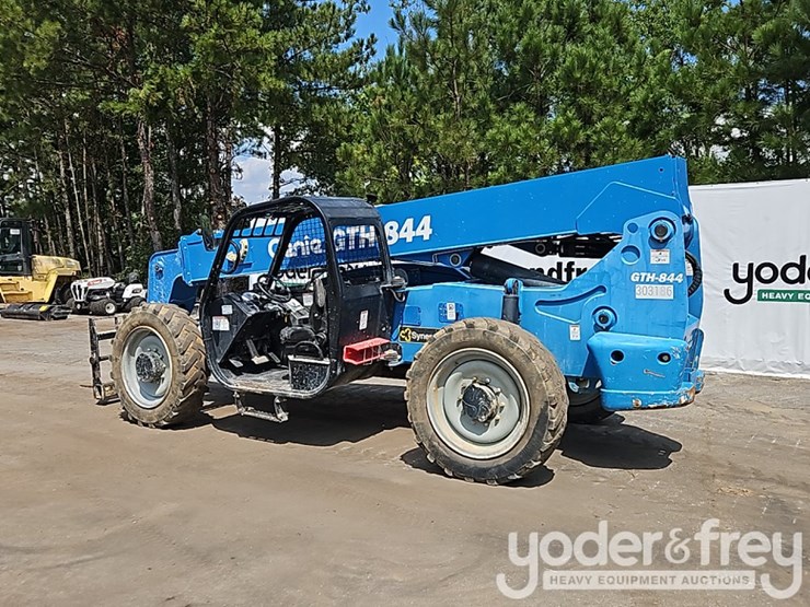 2018-genie-gth844-image-3