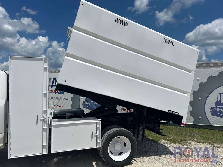 2019-ford-f-550-4x4-ext.-cab-chipper-truck-image-11