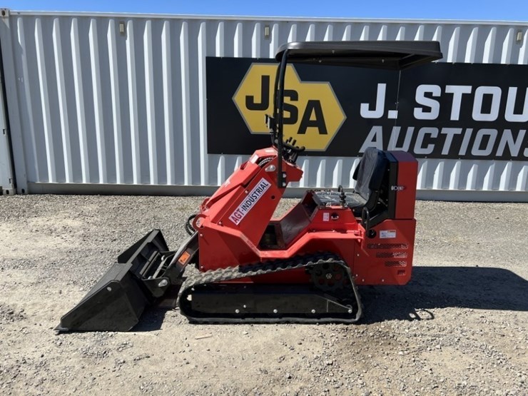 2025-agt-sda-140t-mini-compact-track-loader-image-7