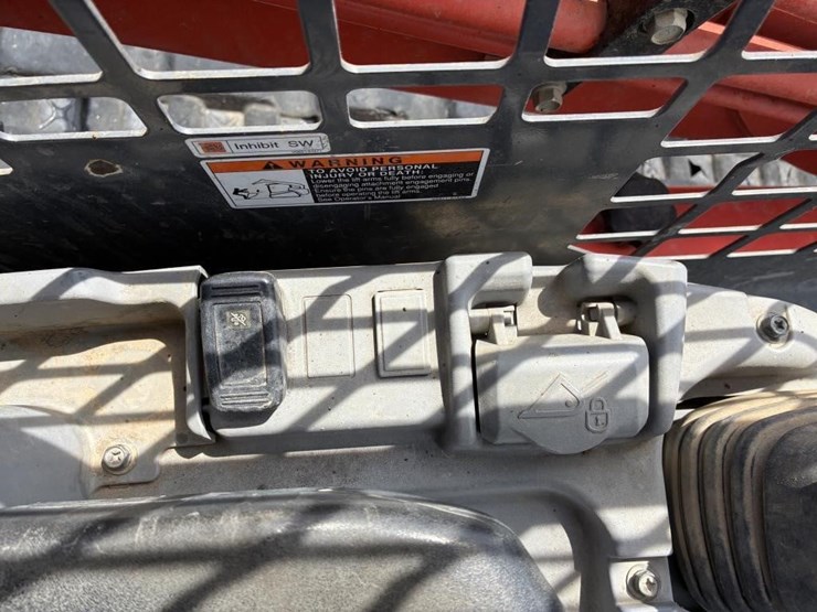 2018-kubota-svl95-2s-image-17