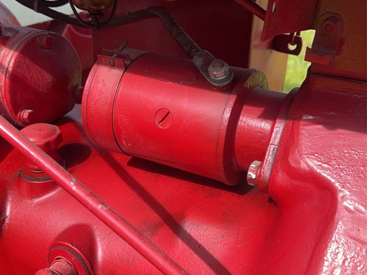 1948-farmall-h-with-automatic-cab-image-22