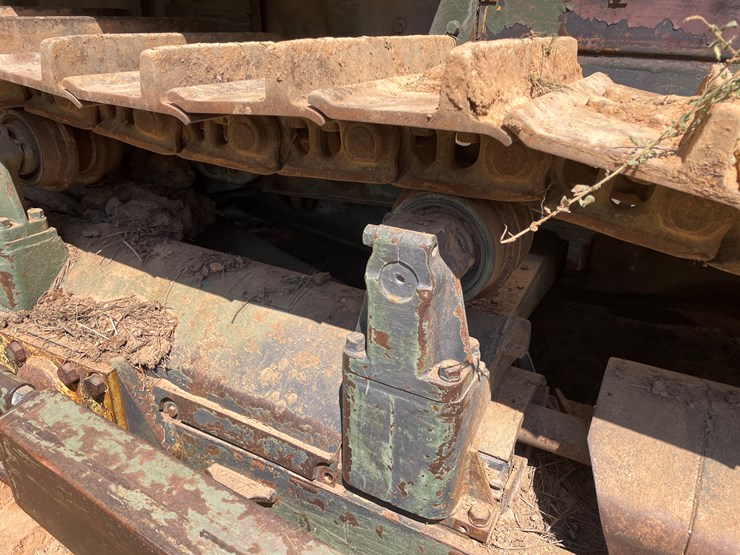caterpillar-d7-image-10