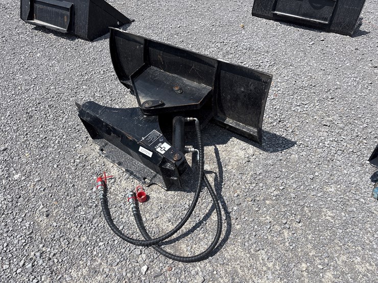 #28425-•-giyi-gy-txc-43"-snow-shovel-image-3