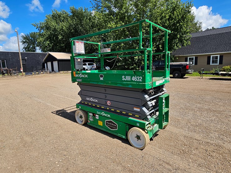 #129-•-2015-skyjack-sj-4632-scissors-lift-image-7