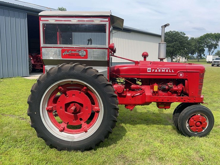 1948-farmall-h-with-automatic-cab-image-6