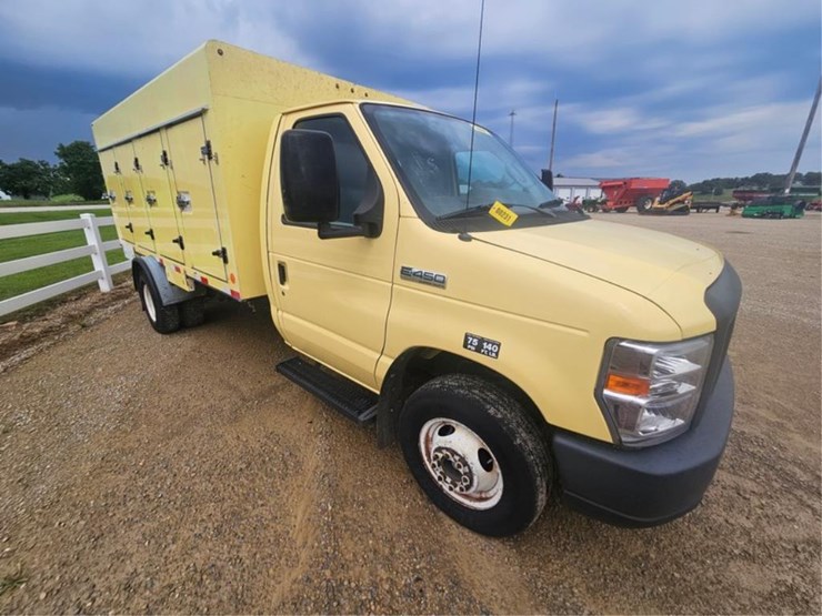2019-ford-e450-image-7