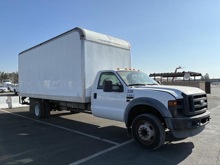 2010-ford-f550-image-3