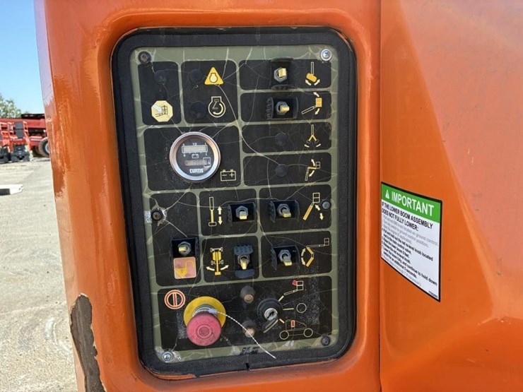 2007-jlg-e400a-image-11