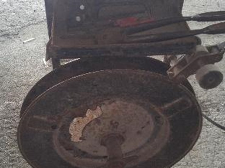 #174-•-banding-carts-&-tools*-image-4
