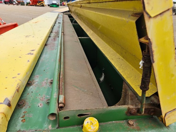 john-deere-8300-image-17