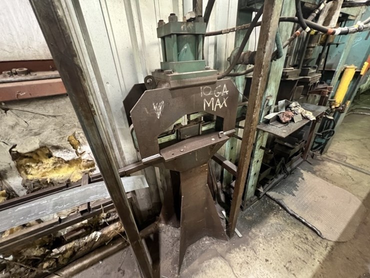 global-machinery-hydraulic-press-w/tank-image-8