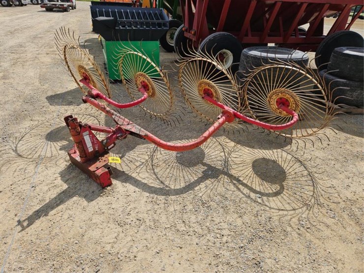 #293-•-3pt-4-wheel-rake-image-5