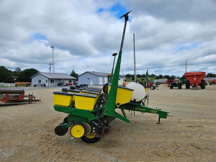 john-deere-7200-image-6