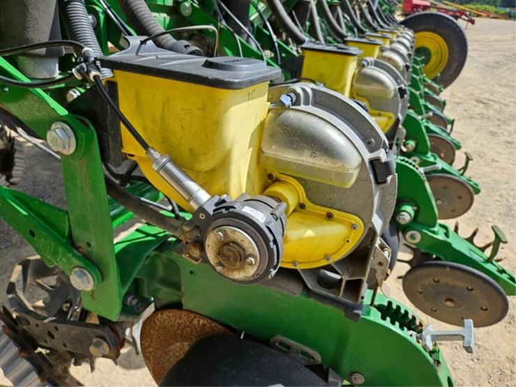 #225-•-westfield-130-71-13"-grain-auger-image-47