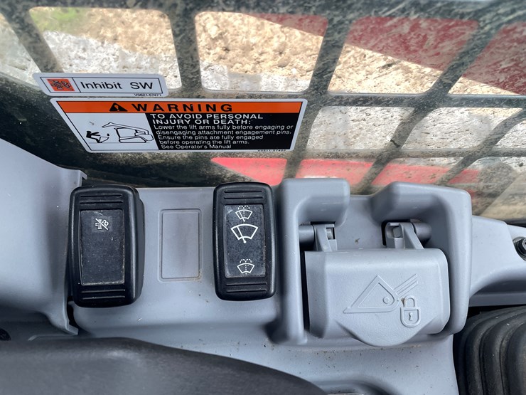 kubota-svl65-2-image-45