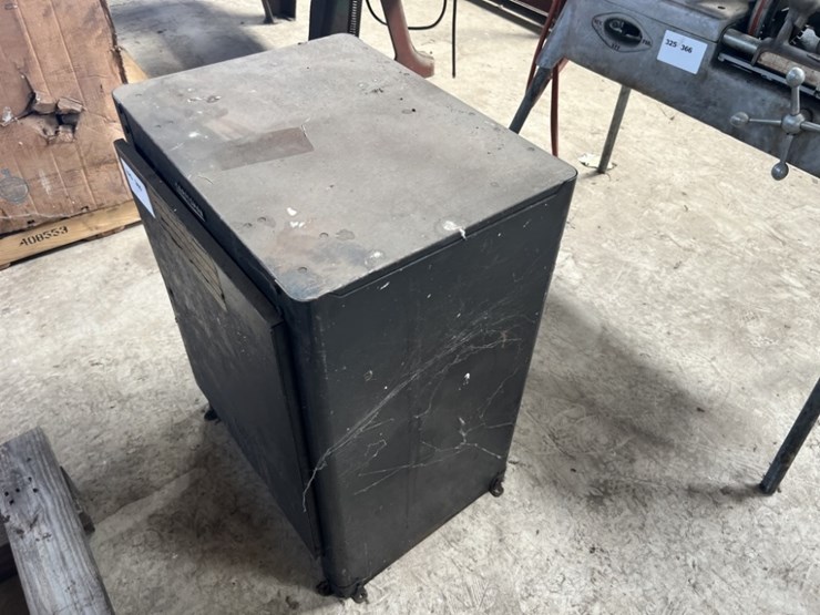 craftsman-tool-box-image-2