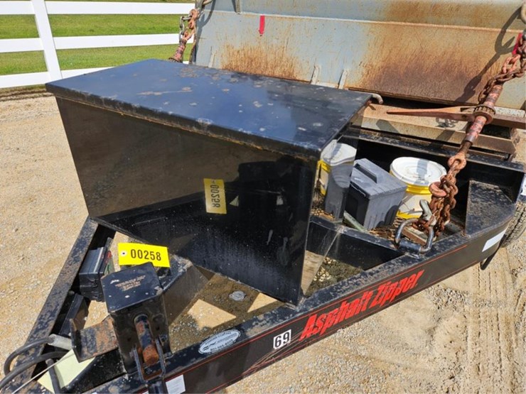 #258-•-2006-zip-it-az-500-asphalt-ripper-image-10