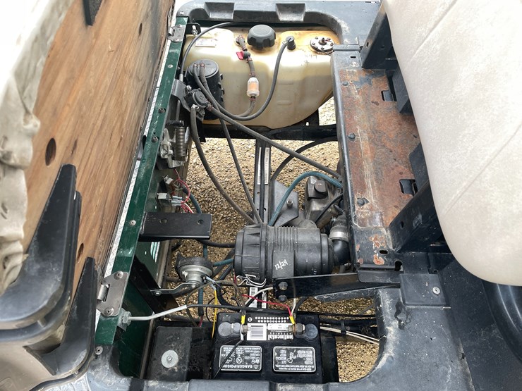#174-•-2014-cushman-hauler-1200-gas-golf-cart-with-dump-box-image-14
