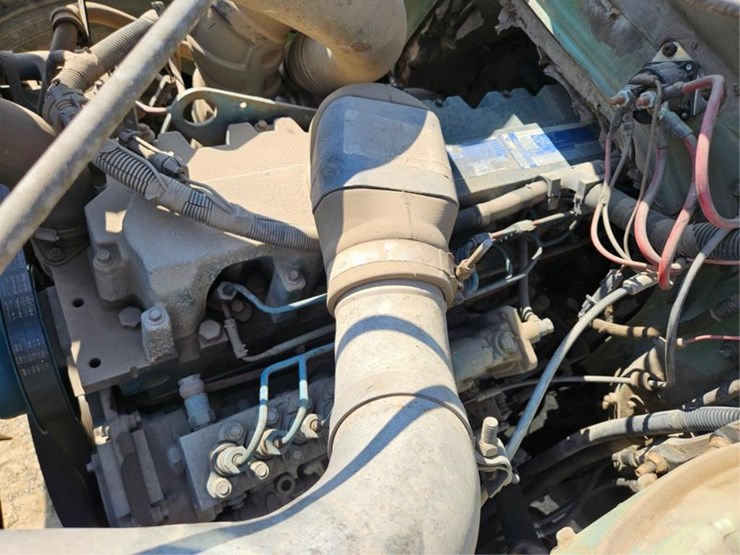 #385-•-1996-ih-4900-crew-cab-dump-truck-image-12