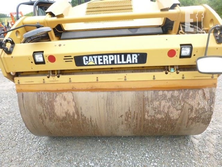 2014-caterpillar-cb64-image-17